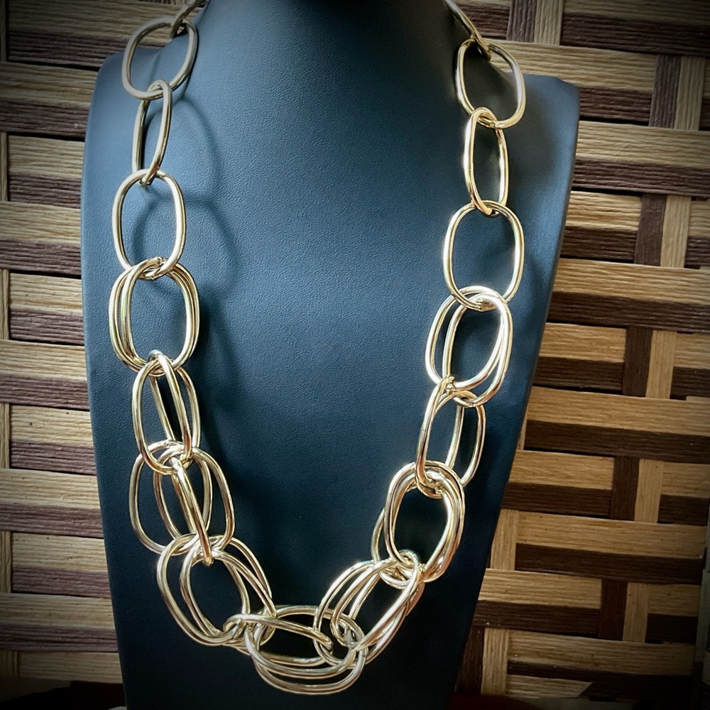 NWT Iman World Chic Versatile Large-Link Gold Chain Necklace (No longer sold!)